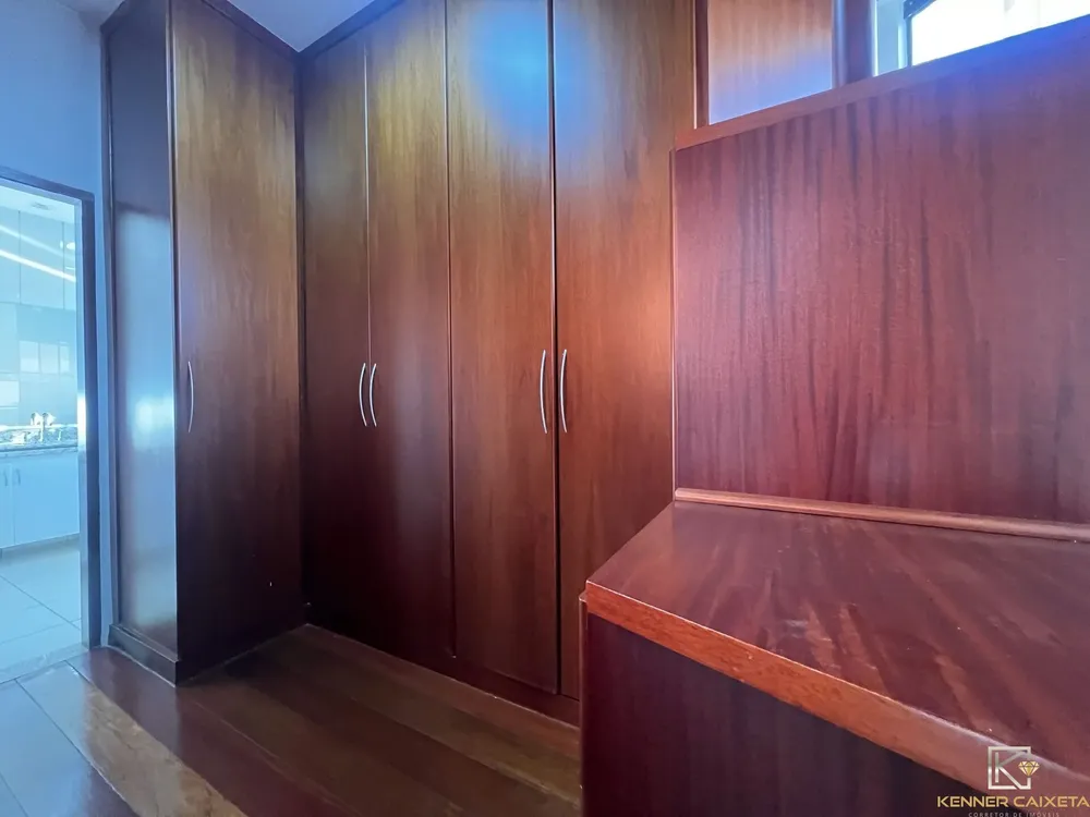 Casa, 4 quartos, 368 m² - Foto 1