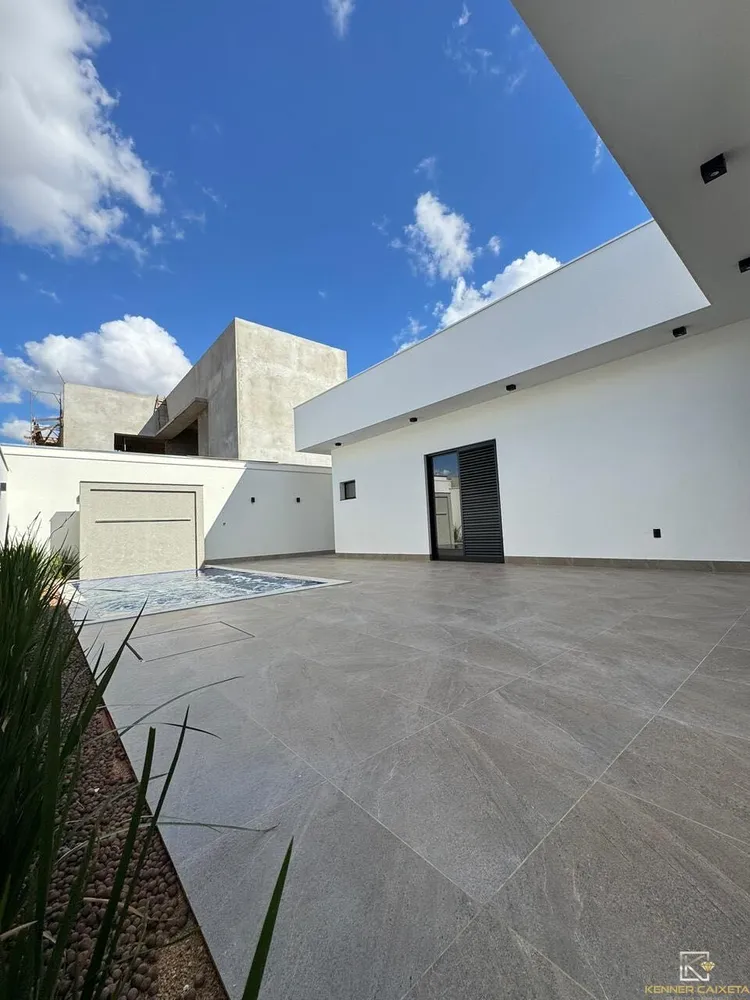 Casa, 3 quartos, 215 m² - Foto 1