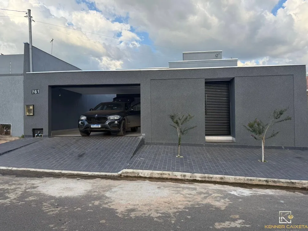 Casa, 3 quartos, 196 m² - Foto 1