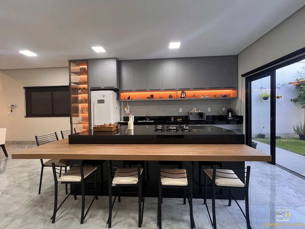 Casa, 3 quartos, 252 m² - Foto 4