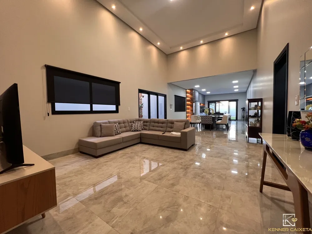 Casa, 3 quartos, 252 m² - Foto 1