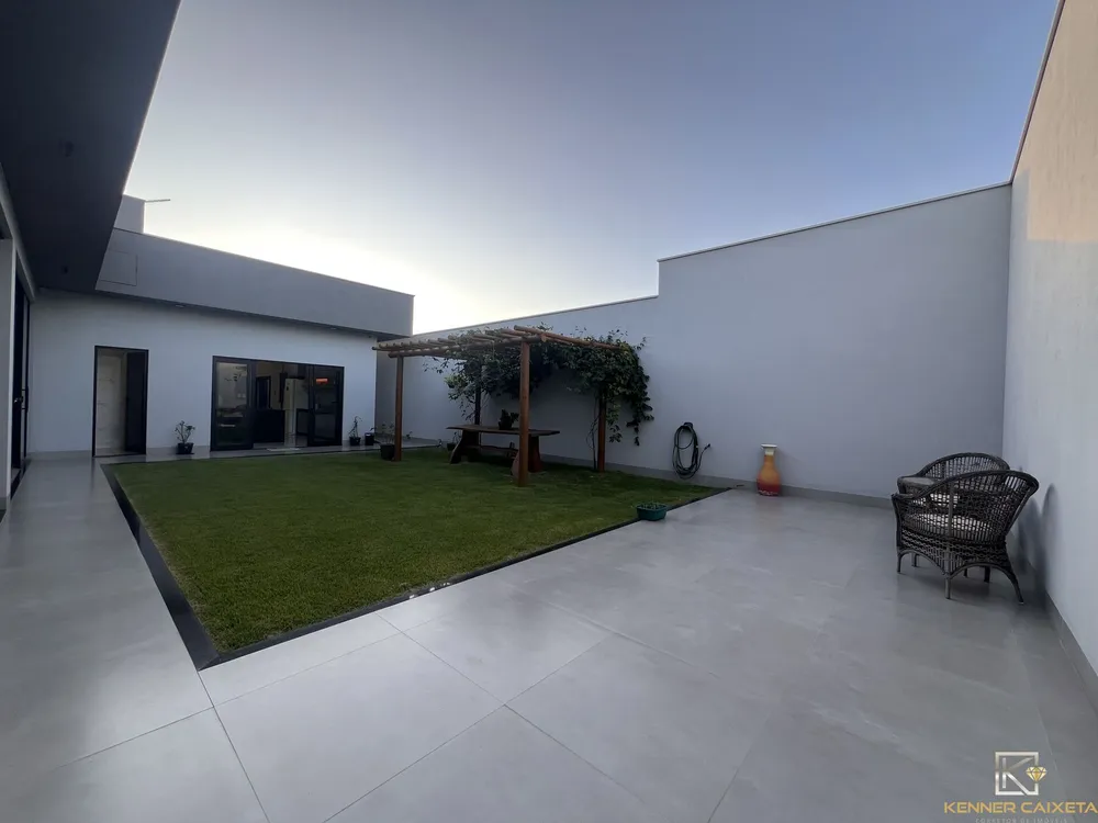 Casa, 3 quartos, 252 m² - Foto 14