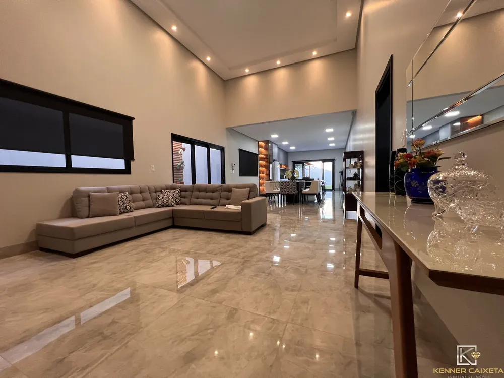 Casa, 3 quartos, 252 m² - Foto 2