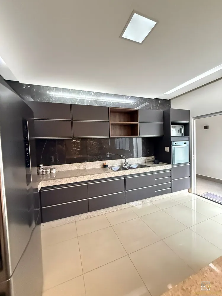 Casa, 3 quartos, 270 m² - Foto 9