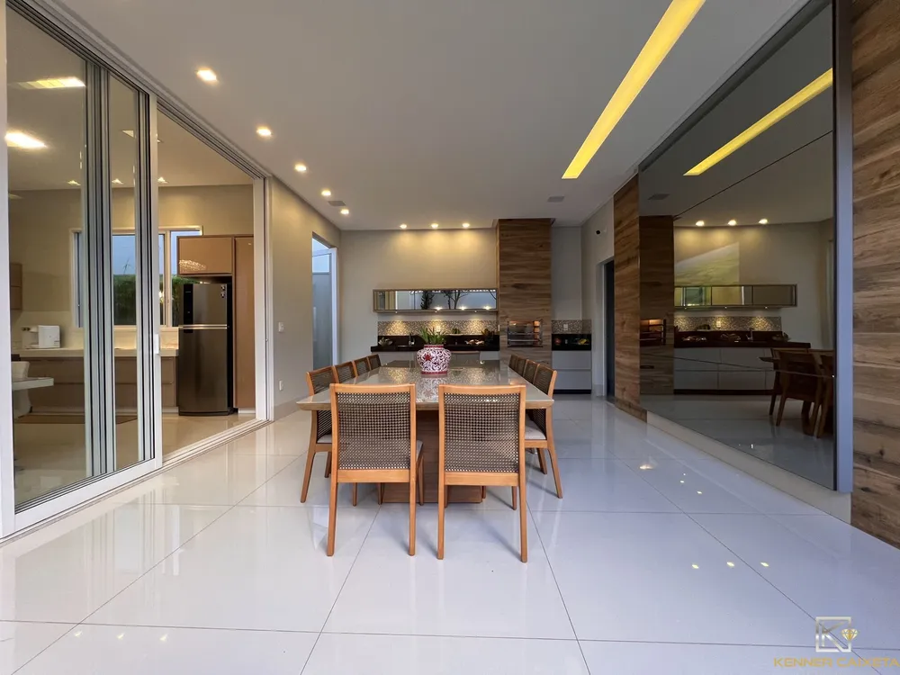 Casa, 4 quartos, 372 m² - Foto 1