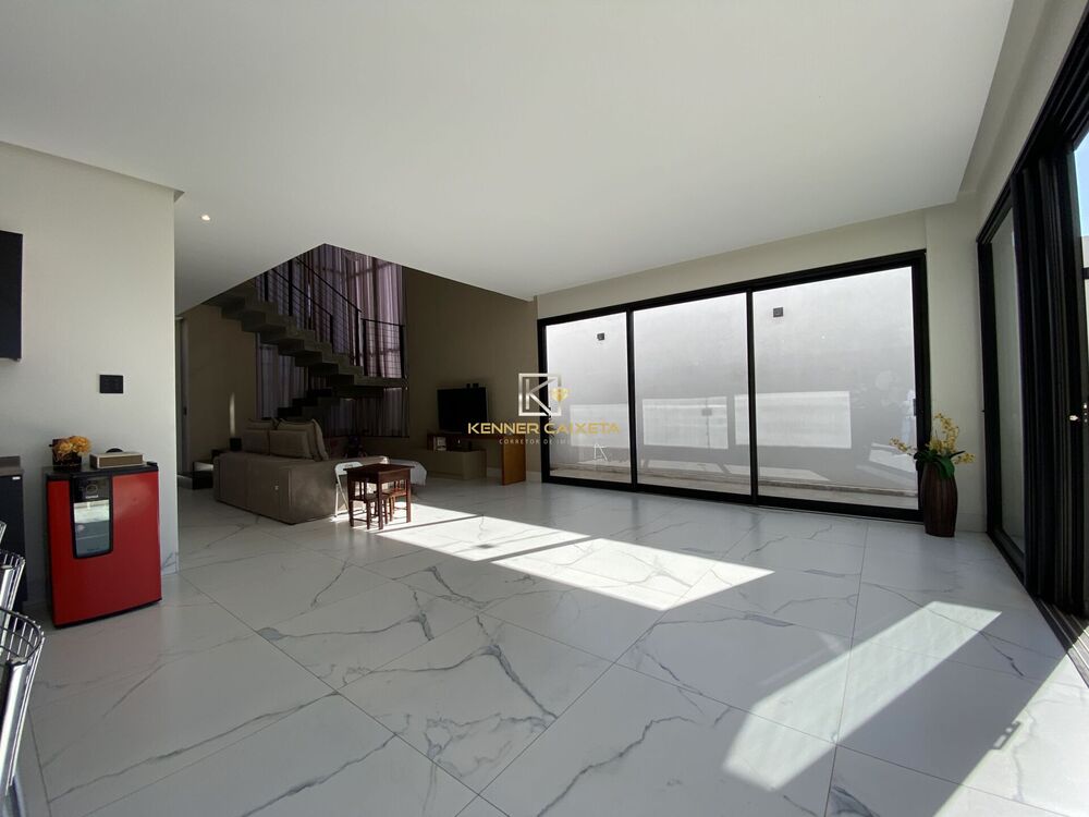 Casa, 3 quartos, 212 m² - Foto 3