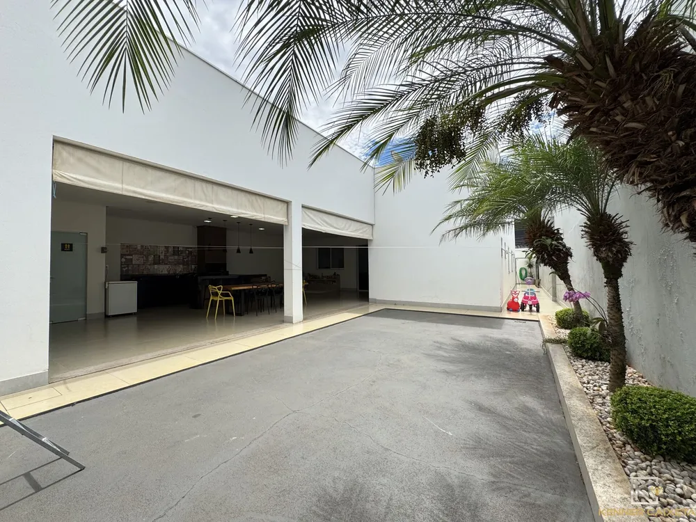 Casa, 3 quartos, 243 m² - Foto 38