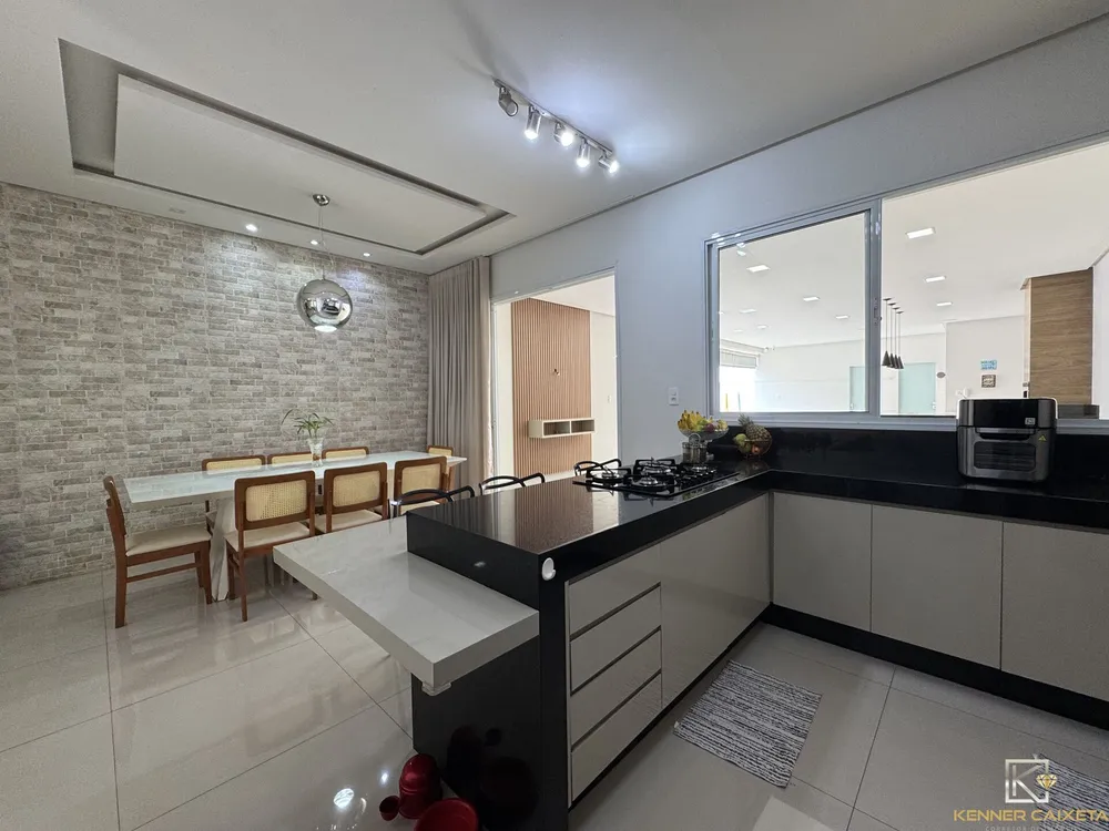 Casa, 3 quartos, 243 m² - Foto 36