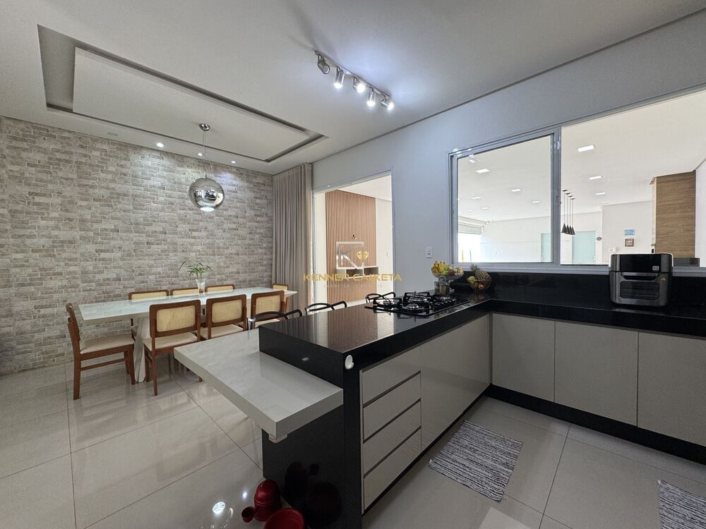 Casa, 3 quartos, 243 m² - Foto 20