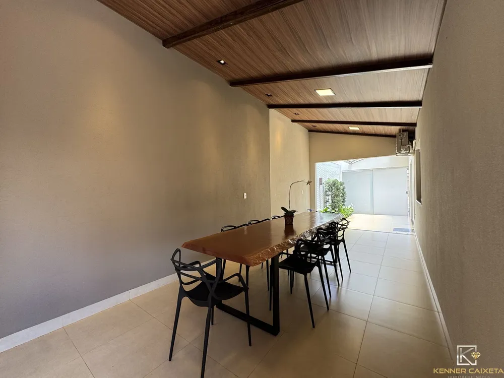 Casa, 3 quartos, 222 m² - Foto 2