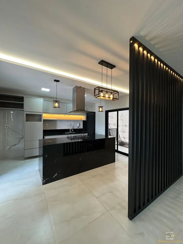 Casa, 3 quartos, 180 m² - Foto 1