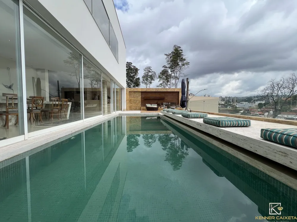 Casa, 5 quartos, 692 m² - Foto 1