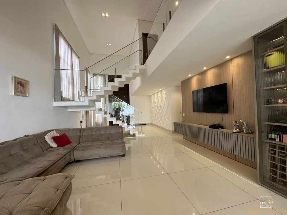 Casa, 3 quartos, 295 m² - Foto 1