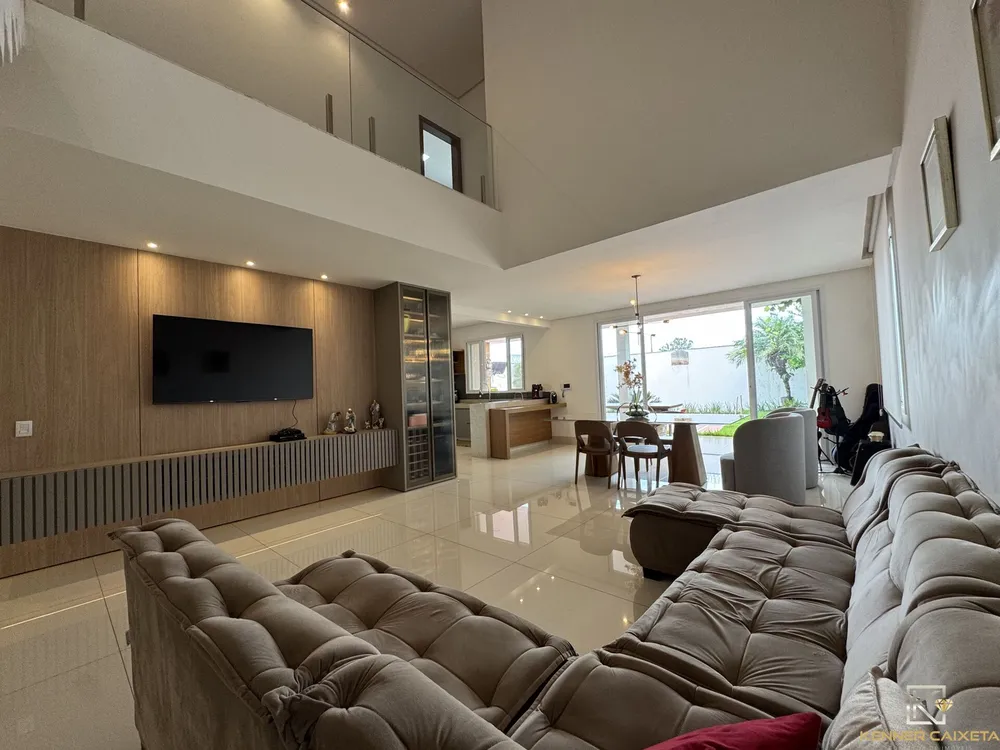 Casa, 3 quartos, 295 m² - Foto 2