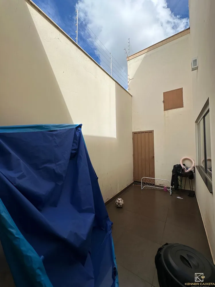Casa, 3 quartos, 1275 m² - Foto 2