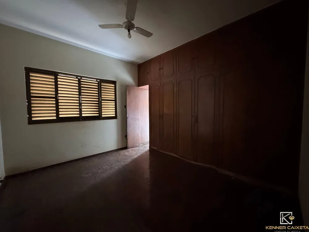 Casa, 3 quartos, 325 m² - Foto 2