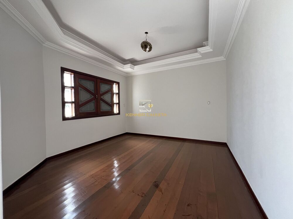Casa, 4 quartos, 229 m² - Foto 1