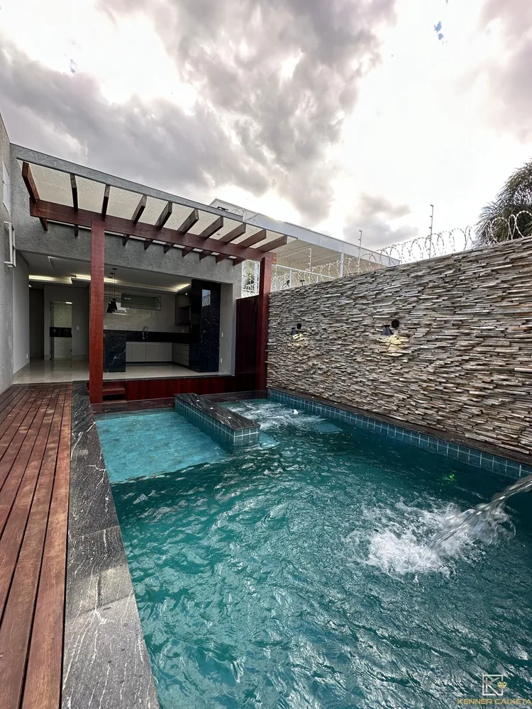 Casa, 3 quartos, 326 m² - Foto 1