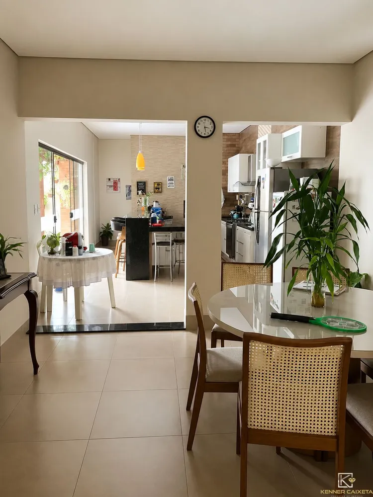 Casa, 4 quartos, 237 m² - Foto 4