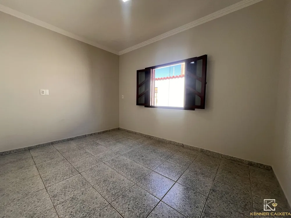 Casa, 4 quartos, 230 m² - Foto 1