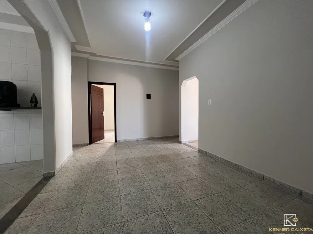 Casa, 4 quartos, 230 m² - Foto 2