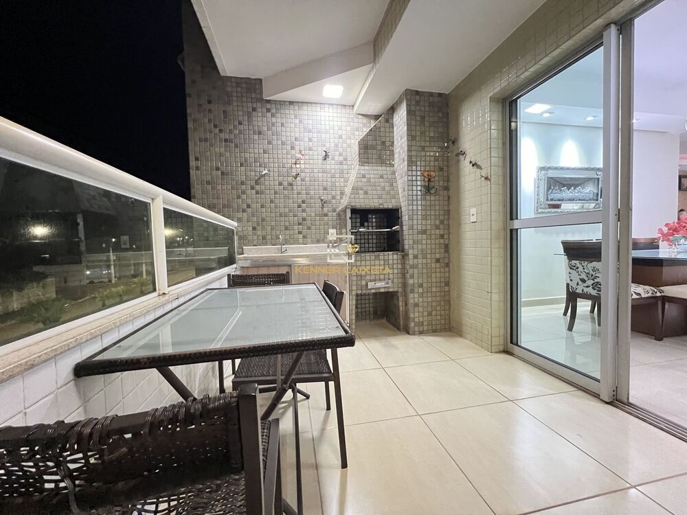 Apartamento à venda com 3 quartos, 135m² - Foto 3
