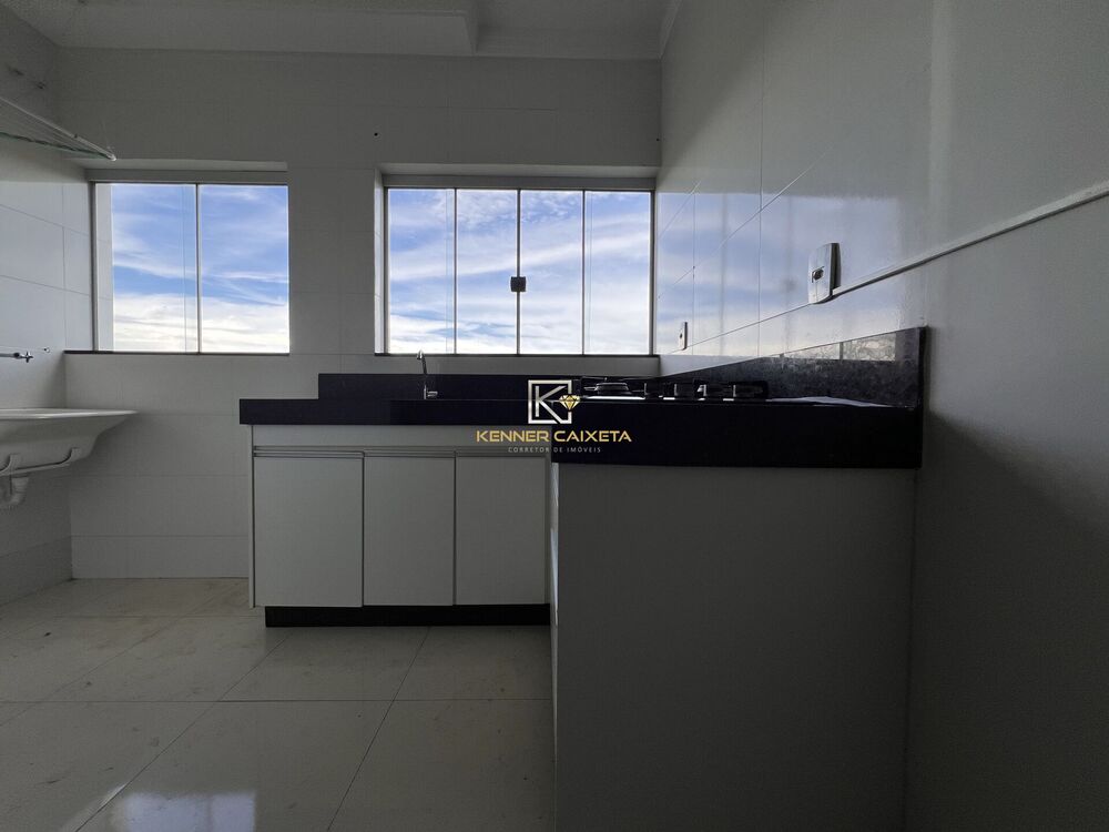 Apartamento à venda com 2 quartos, 70m² - Foto 2