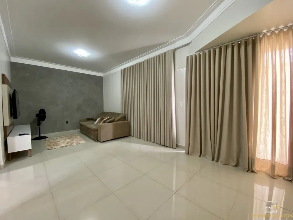 Casa, 3 quartos, 220 m² - Foto 2