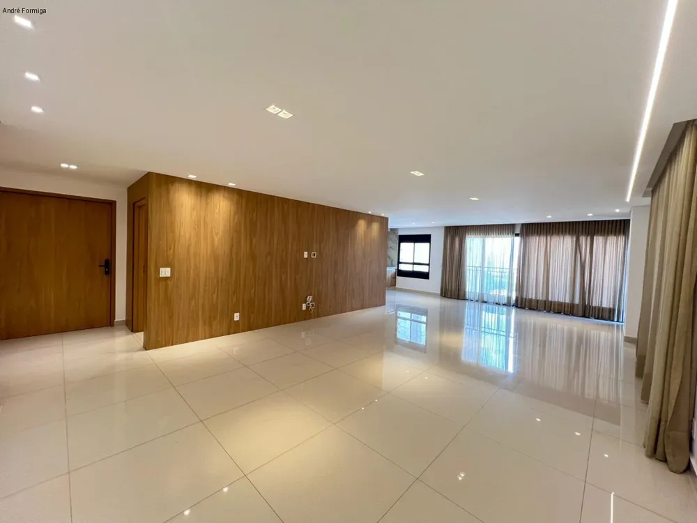 Apartamento, 4 quartos, 221 m² - Foto 1