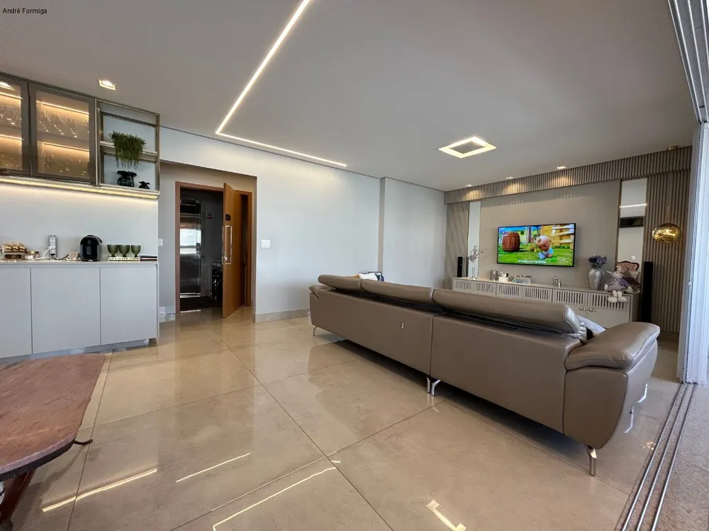 Apartamento, 4 quartos, 226 m² - Foto 2
