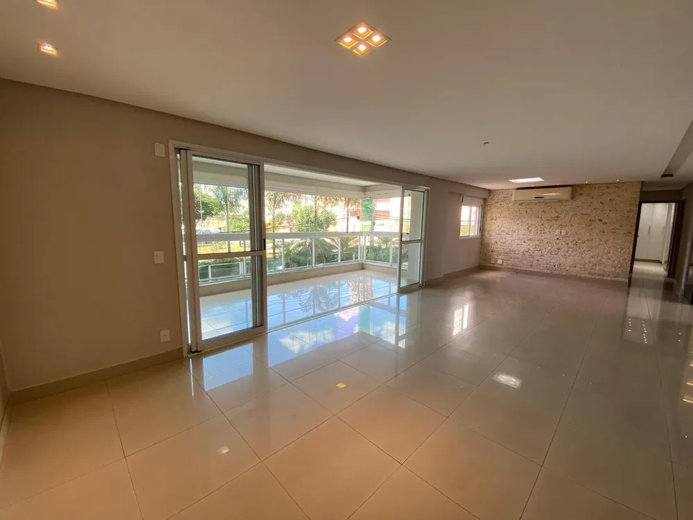 Apartamento, 3 quartos, 158 m² - Foto 1