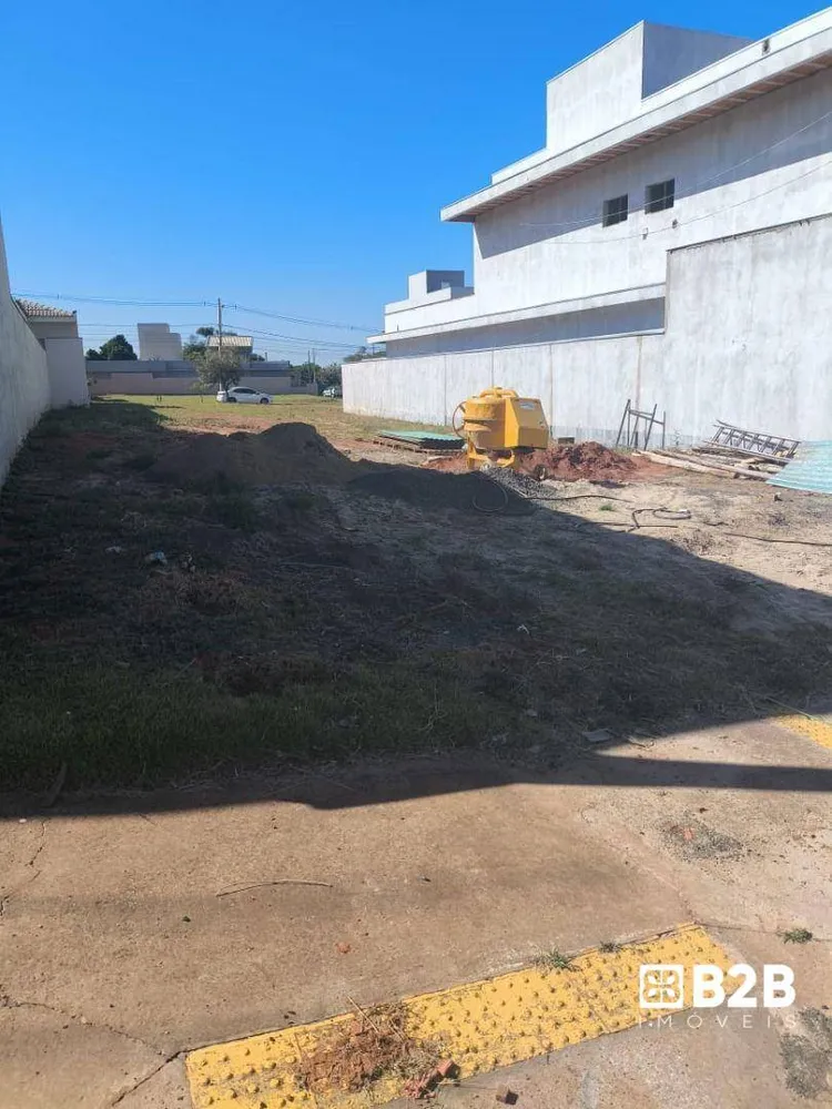 Loteamento e Condomínio, 338 m² - Foto 1