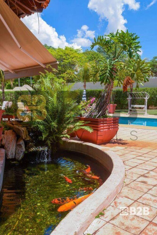 Casa à venda com 3 quartos, 952m² - Foto 2