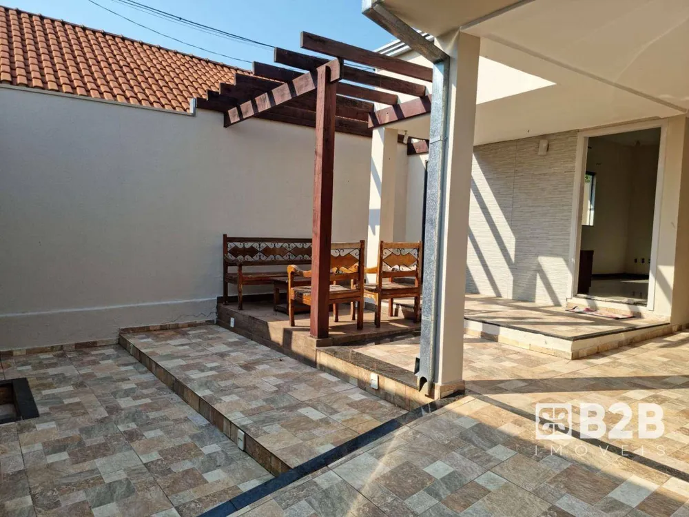 Casa, 4 quartos, 200 m² - Foto 1