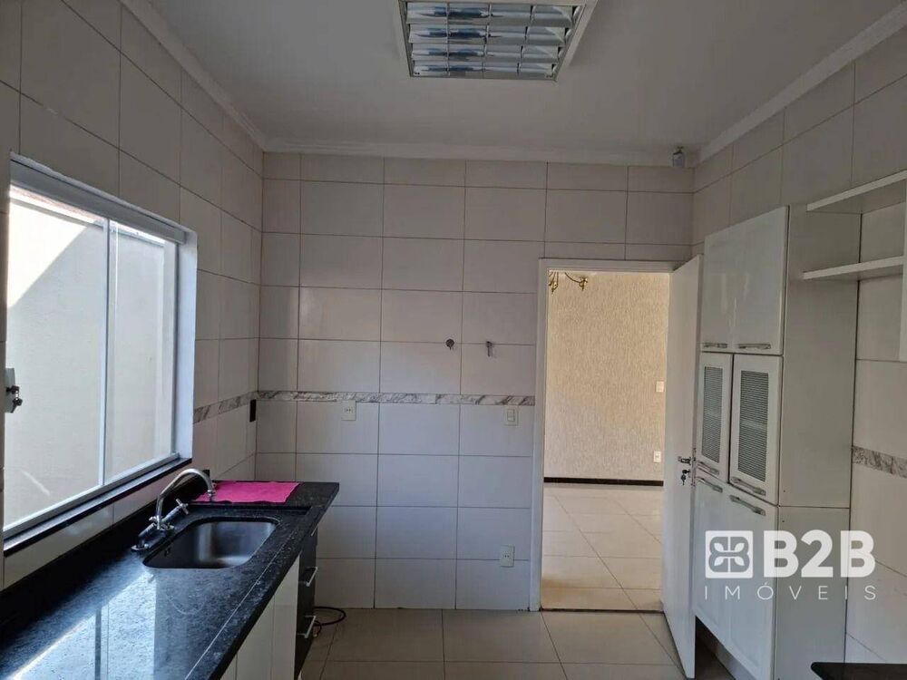 Casa, 4 quartos, 200 m² - Foto 2