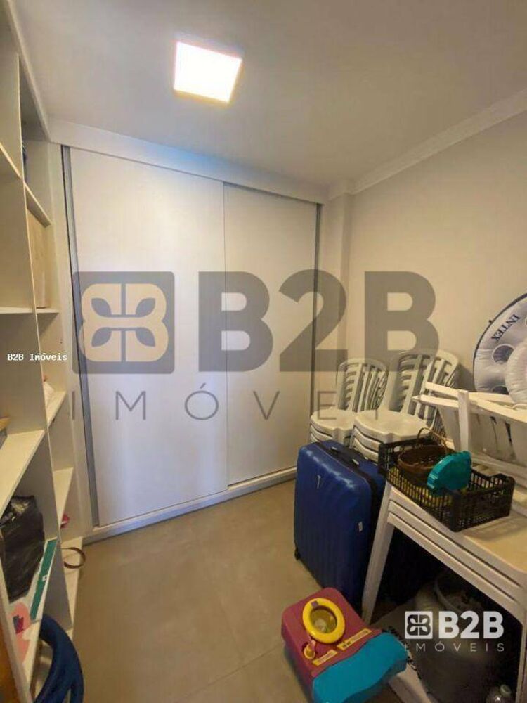 Casa, 3 quartos, 216 m² - Foto 1