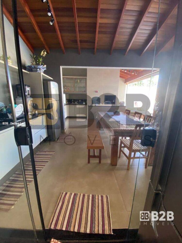 Casa, 3 quartos, 216 m² - Foto 8
