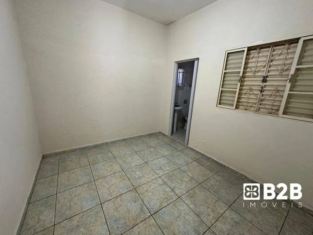 Casa, 4 quartos, 260 m² - Foto 1