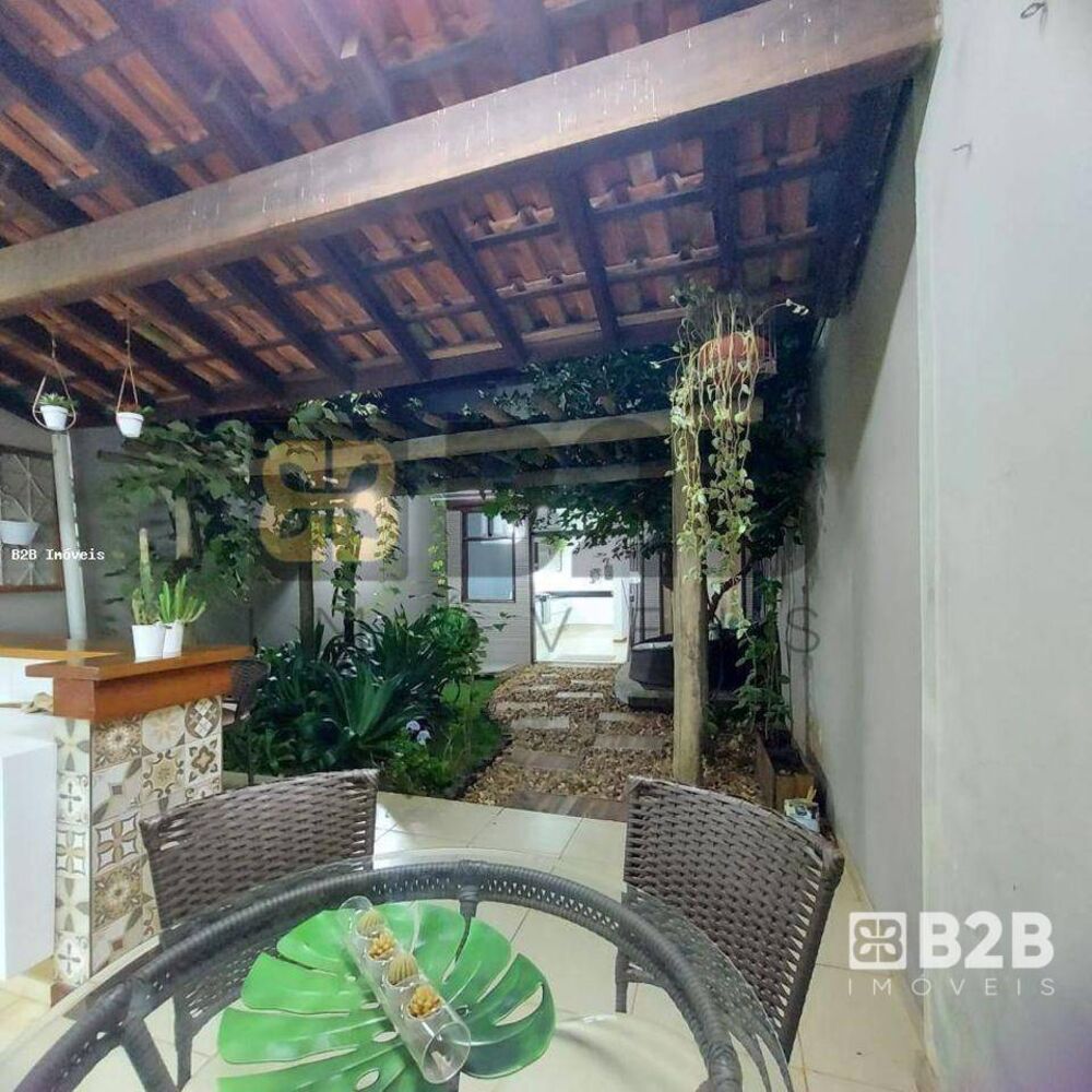 Casa à venda com 2 quartos, 85m² - Foto 3