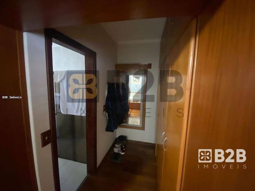 Casa à venda com 3 quartos, 328m² - Foto 5