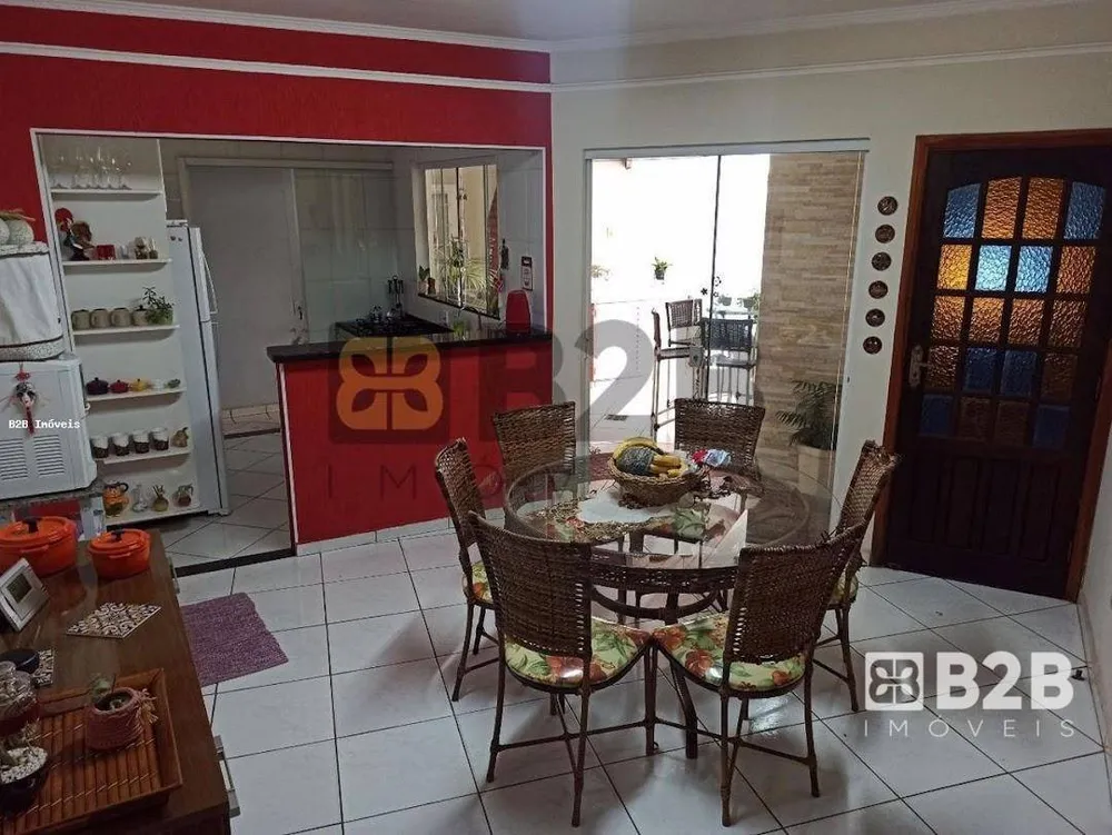 Casa, 3 quartos, 310 m² - Foto 4