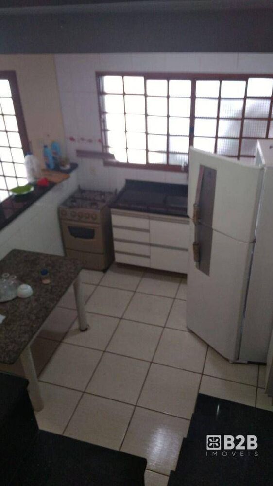 Chácara, 3 quartos, 270 m² - Foto 3