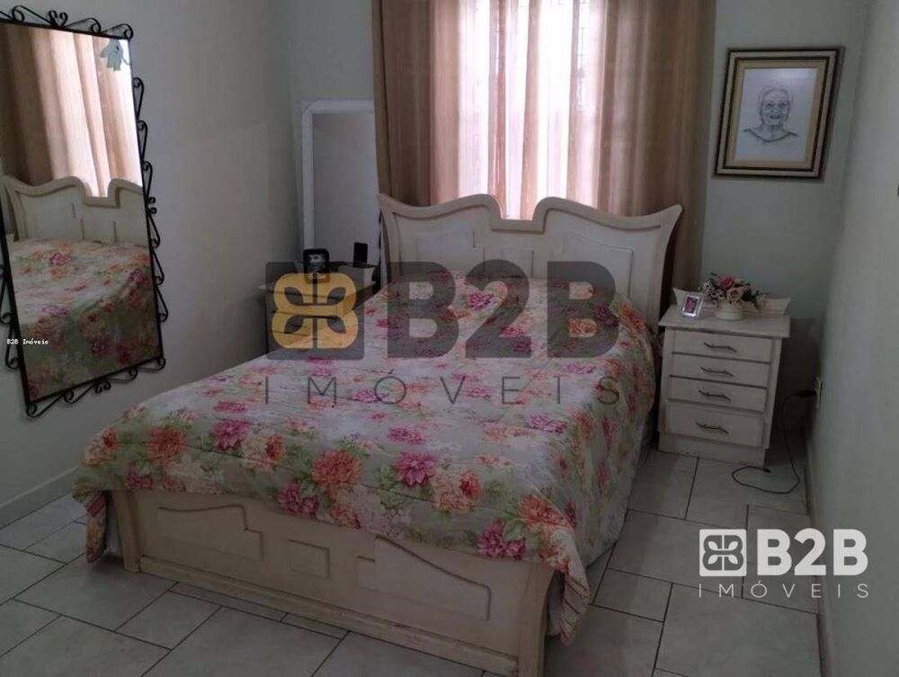 Casa, 3 quartos, 218 m² - Foto 3
