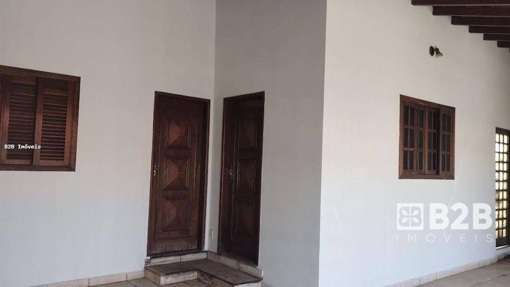 Casa, 3 quartos, 208 m² - Foto 1