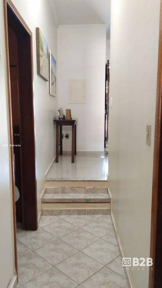 Casa, 2 quartos, 214 m² - Foto 1