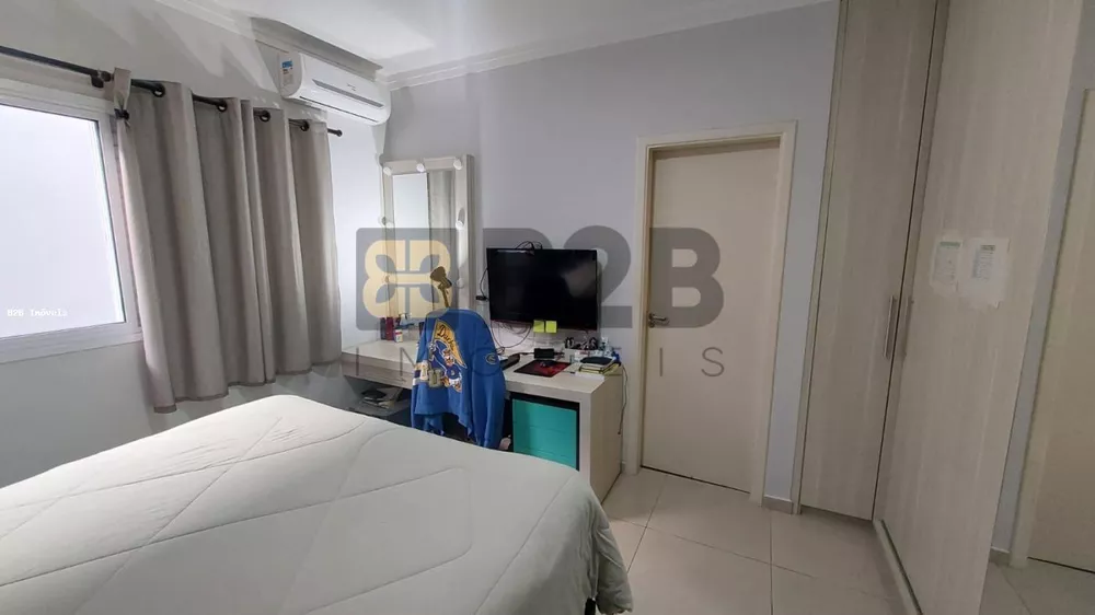 Casa de Condomínio à venda com 3 quartos, 204m² - Foto 1