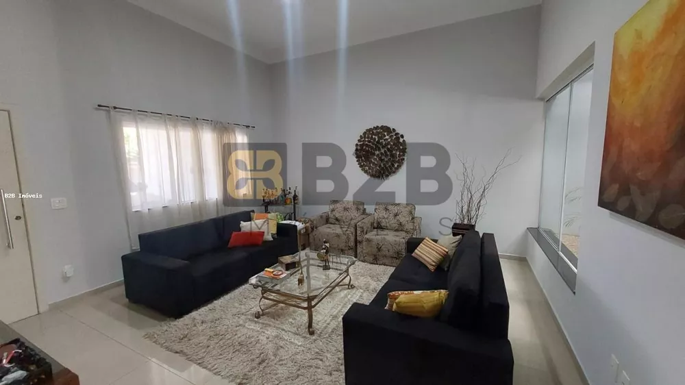 Casa de Condomínio à venda com 3 quartos, 204m² - Foto 3