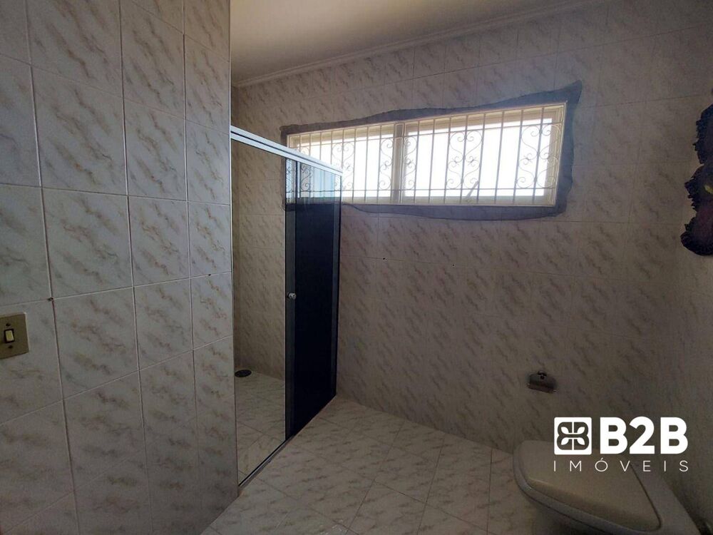 Casa à venda com 4 quartos, 292m² - Foto 37