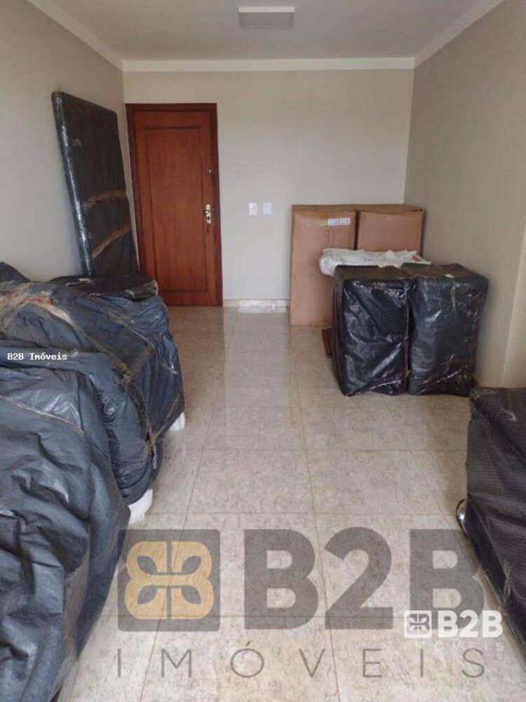 Apartamento à venda com 3 quartos, 95m² - Foto 1