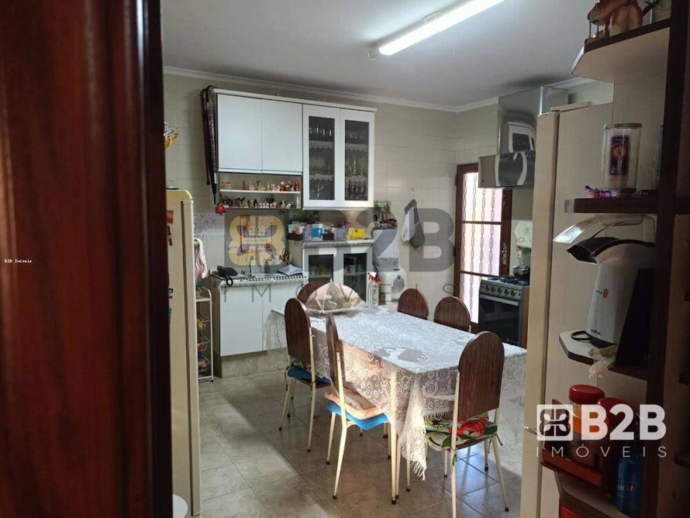 Casa, 3 quartos, 310 m² - Foto 4